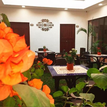 Hostal Las Puertas Santa Ana Zewnętrze zdjęcie