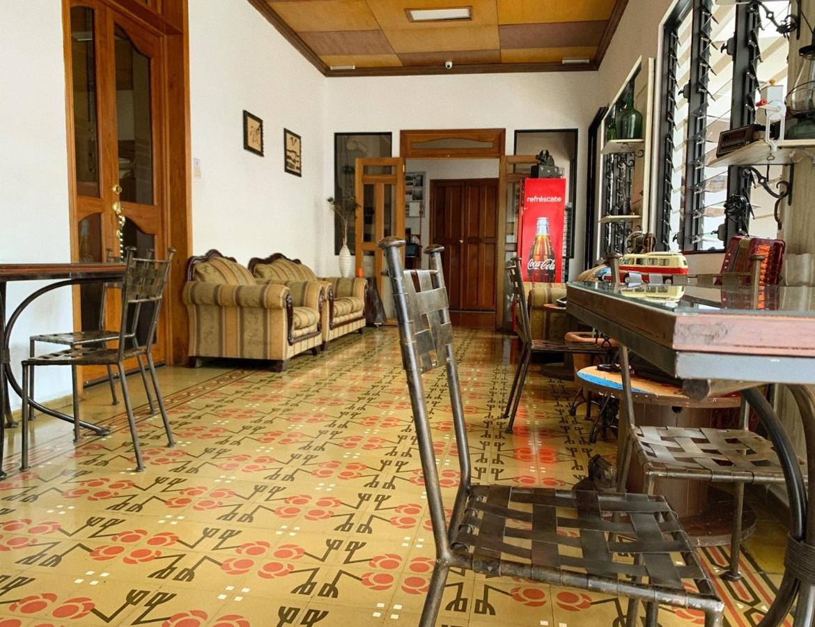 Hostal Las Puertas Santa Ana Zewnętrze zdjęcie