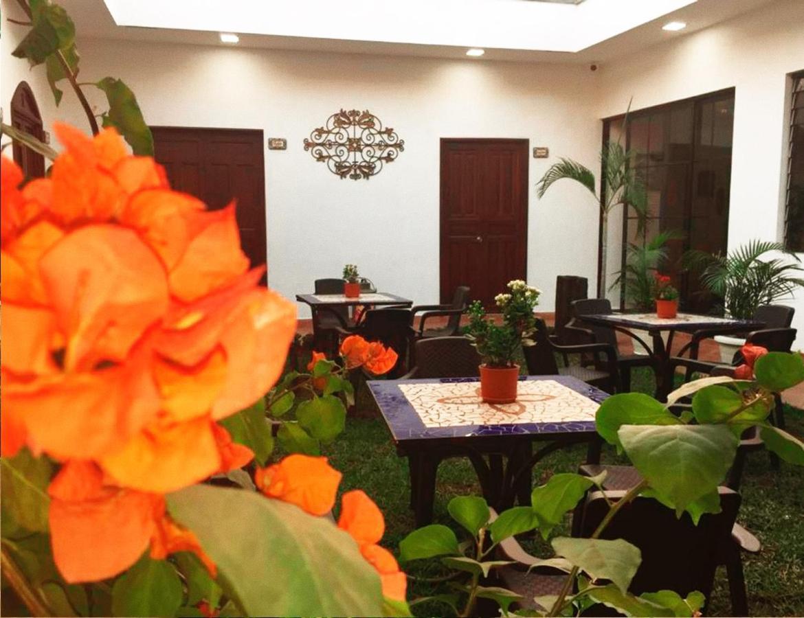 Hostal Las Puertas Santa Ana Zewnętrze zdjęcie