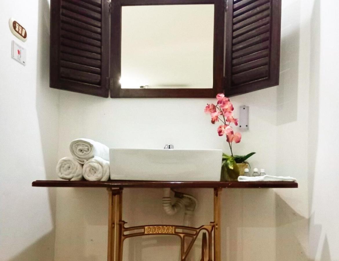 Hostal Las Puertas Santa Ana Zewnętrze zdjęcie