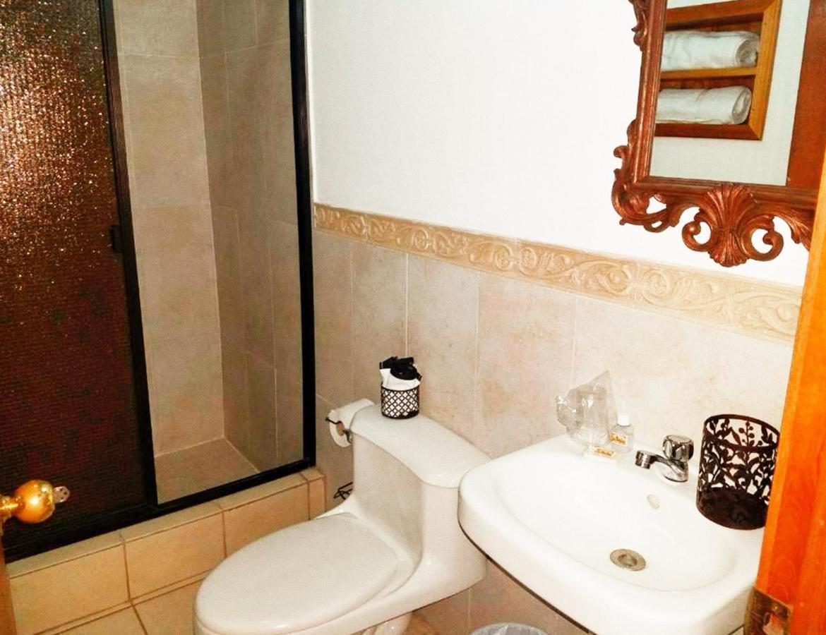 Hostal Las Puertas Santa Ana Zewnętrze zdjęcie