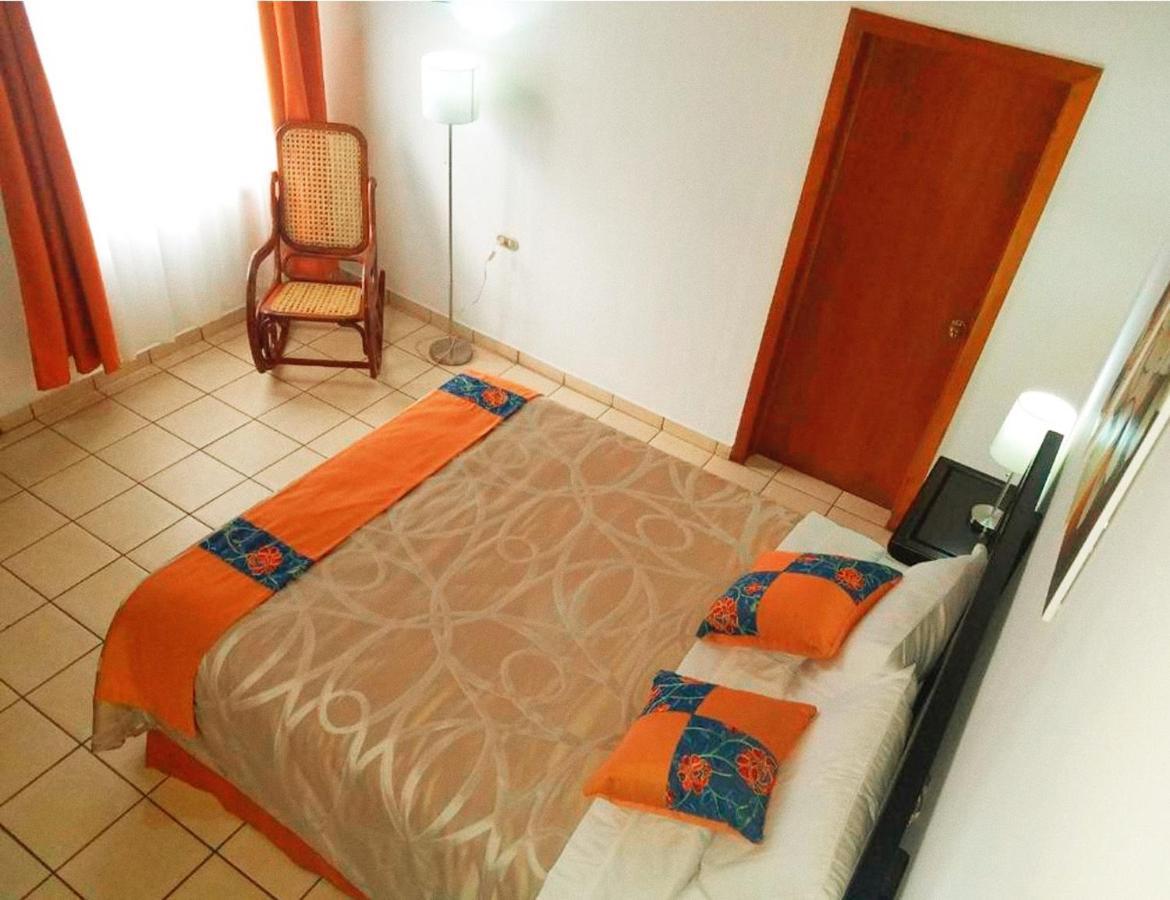 Hostal Las Puertas Santa Ana Zewnętrze zdjęcie
