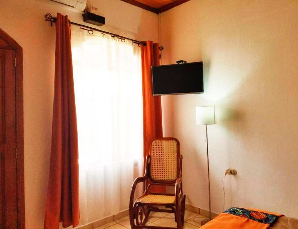 Hostal Las Puertas Santa Ana Zewnętrze zdjęcie