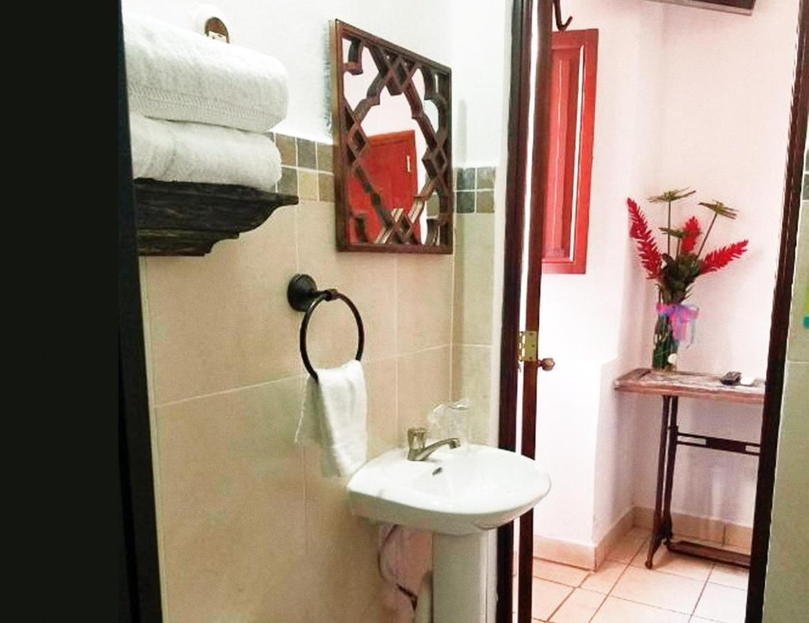 Hostal Las Puertas Santa Ana Zewnętrze zdjęcie